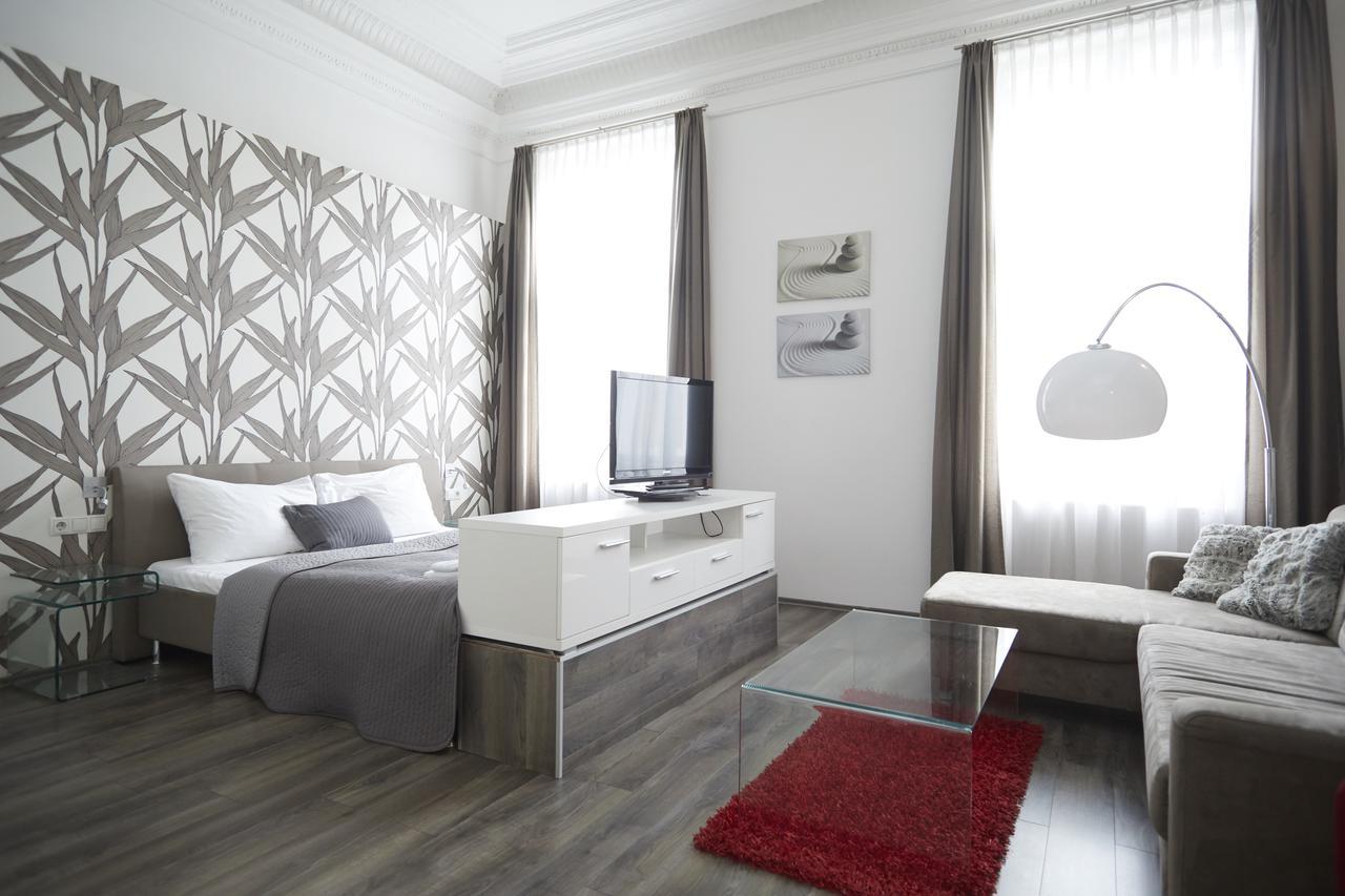 Kh Universitaet Apartament