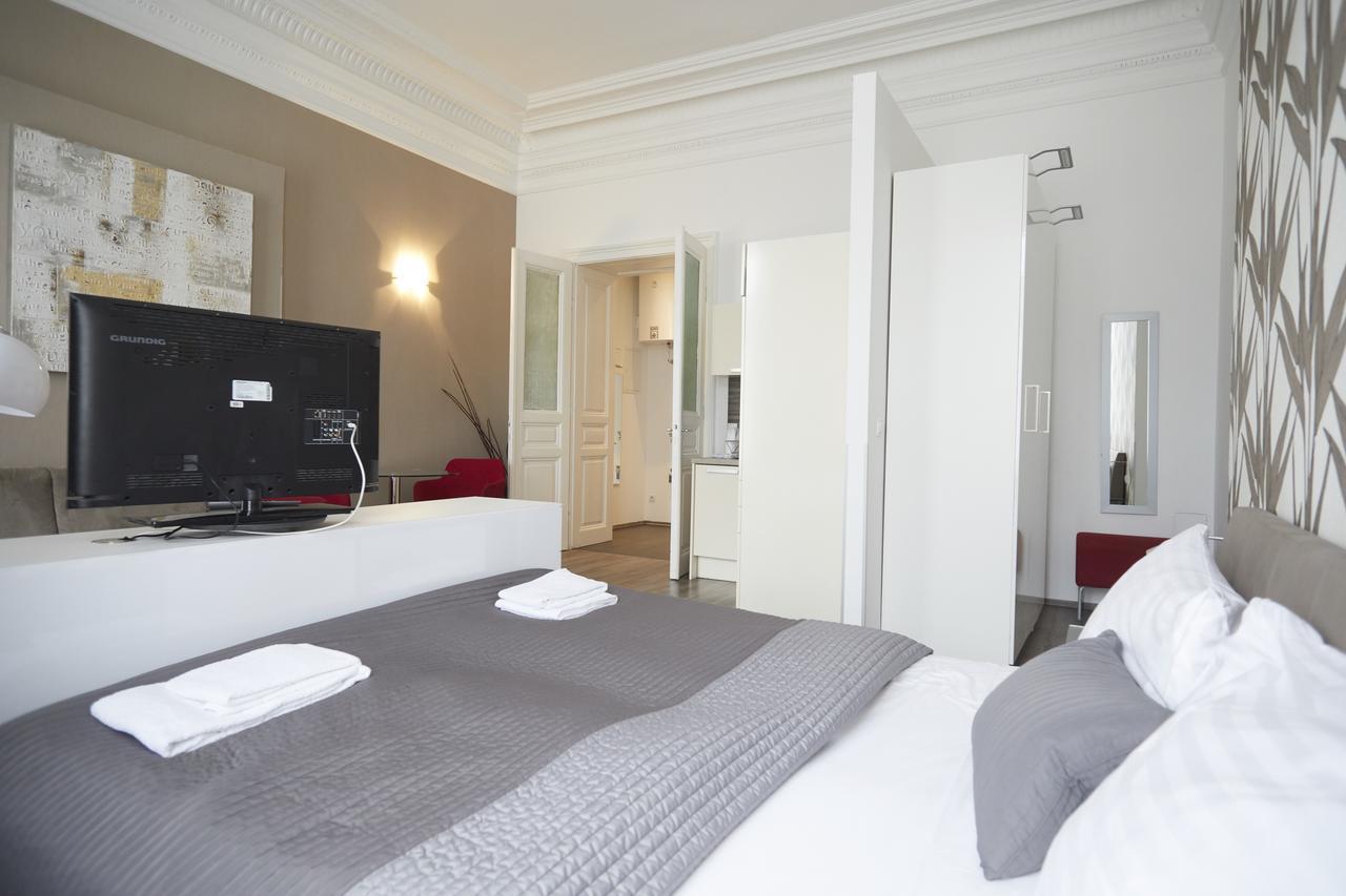 Kh Universitaet Apartament
